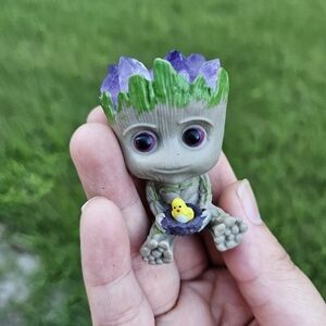 Crystal Groot amethyst lapis